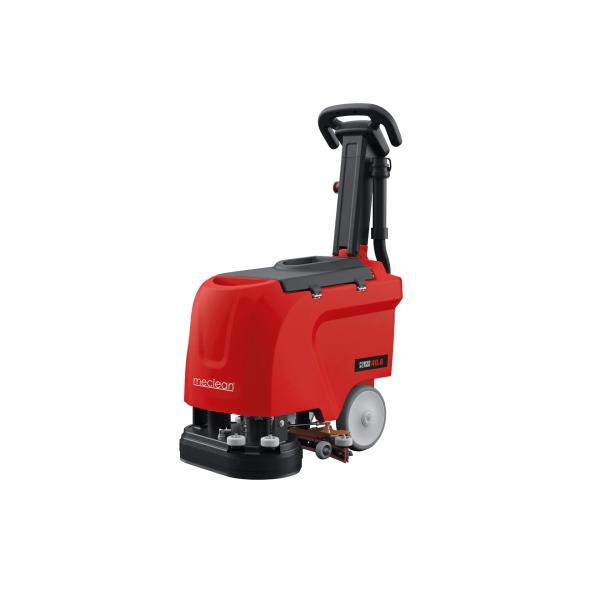 Professionele schrobmachine met borstelunit en meesturende zuigmond aan de voorkant: maakt schoon tot in de hoek!
